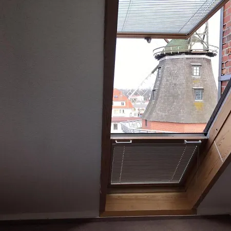 Nordlicht, Neben Meyers Muhle Daire Rostock